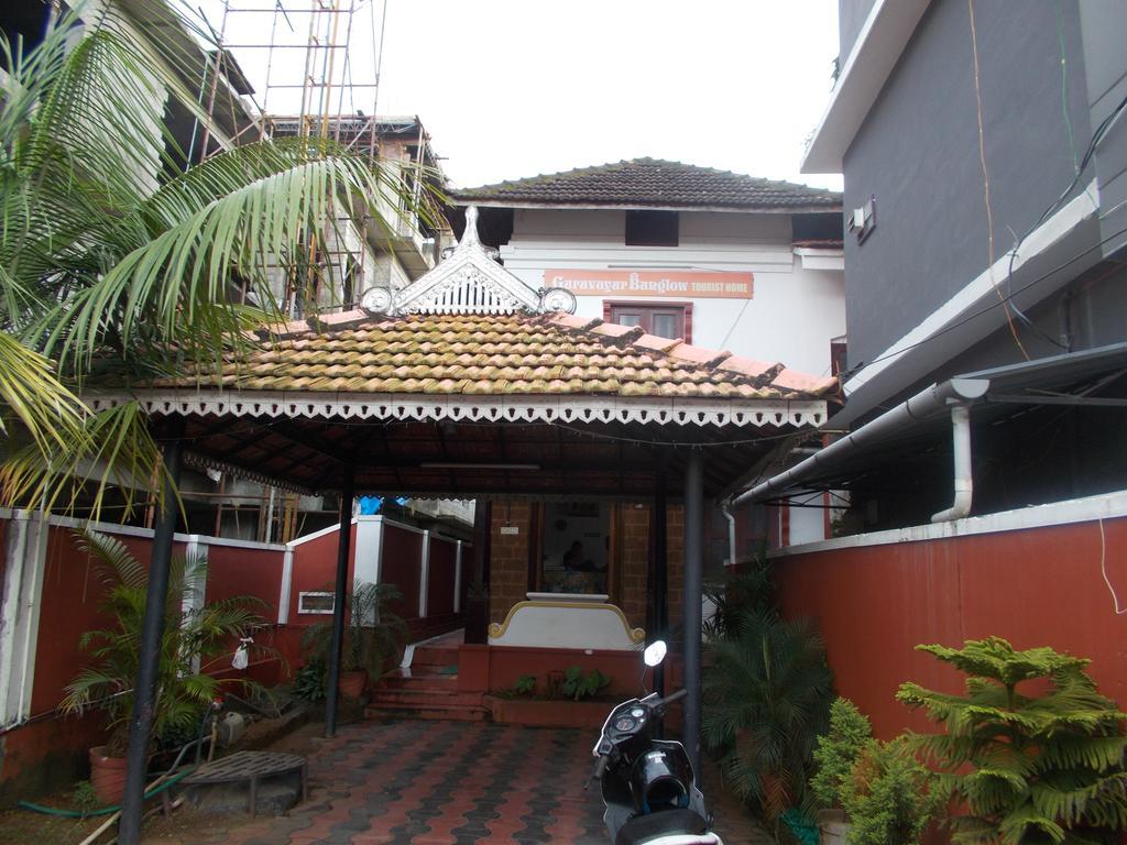 Hotel Guruvayur Bunglow Exterior foto