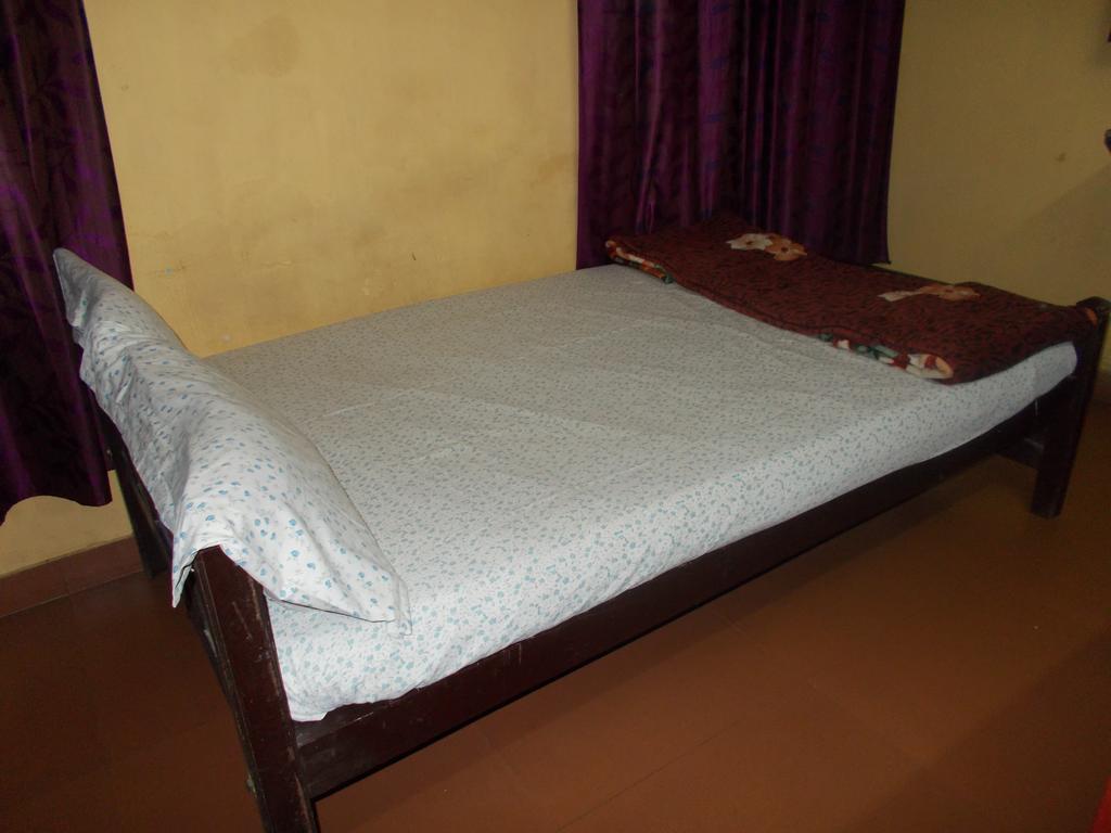 Hotel Guruvayur Bunglow Exterior foto