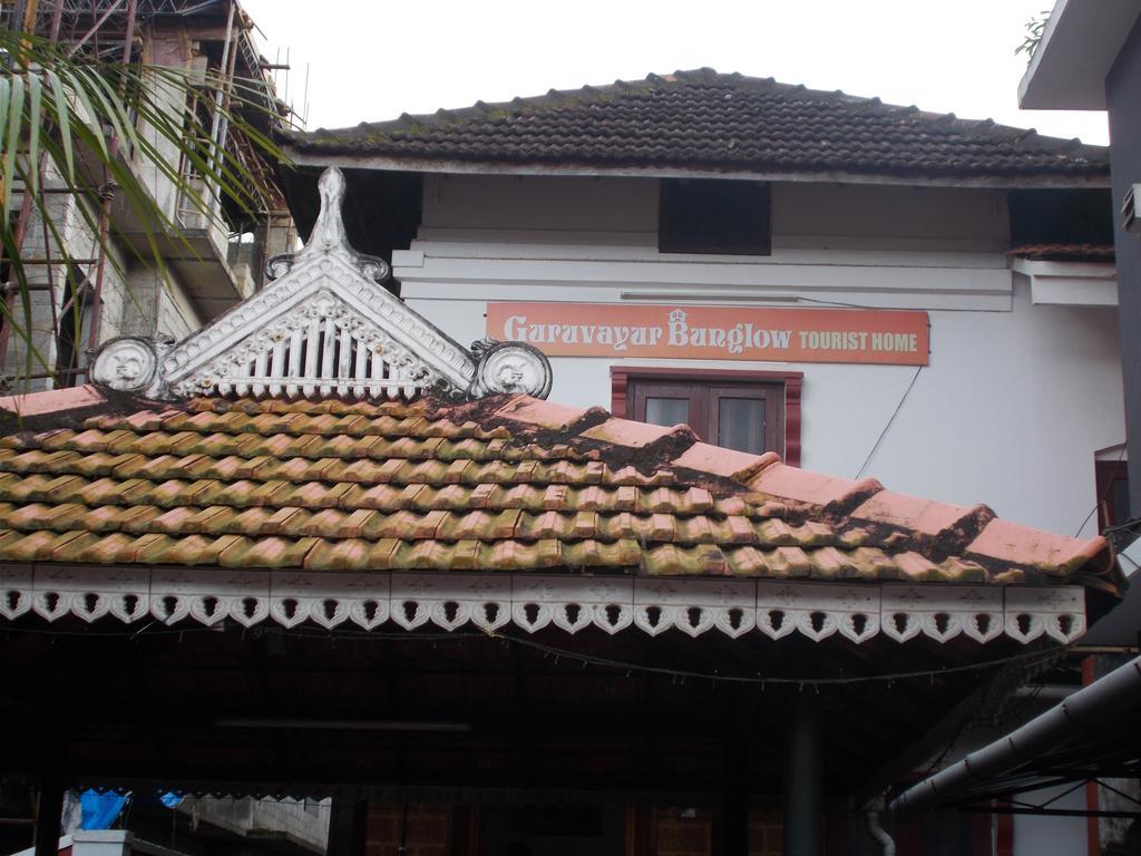 Hotel Guruvayur Bunglow Exterior foto
