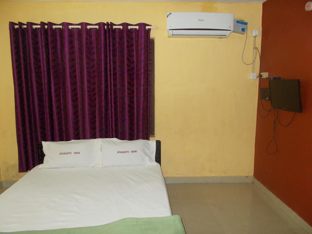 Hotel Guruvayur Bunglow Exterior foto